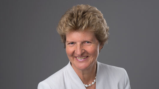 Dr. Gisela Meister-Scheufelen war von 1996 bis 2000 CDU-Landtagsabgeordnete für Kirchheim. 1987 war die Juristin die jüngste Bür Dr. Gisela Meister-Scheufelen war von 1996 bis 2000 CDU-Landtagsabgeordnete für Kirchheim. 1987 war die Juristin die jüngste Bür