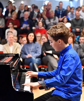 Mozart hätte sich gefreut über Joshua Hunter am Klavier.Fotos: Markus Brändli