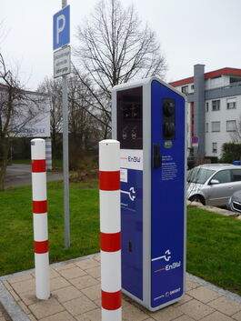 Die öffentliche Ladesäule in Hattenhofen könnte mehr an Bedeutung gewinnen.Foto: pr