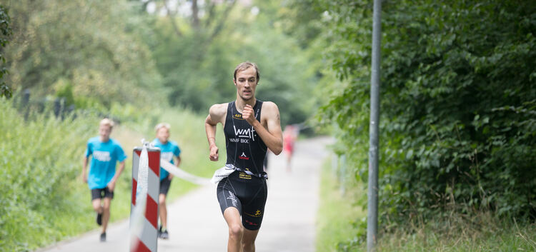 Nur zwei statt drei Disziplinen: Der Kirchheimer „Swim and Run“ zählt zur Regio-Cup-Serie des Triathlonverbands.Foto: Carsten Ri