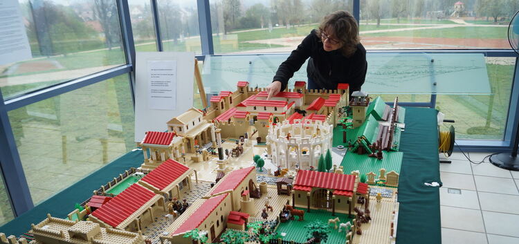 Mit viel Liebe zum Detail: Etliche Legosteine bilden das römische Reich in Miniaturform ab. Foto: Sylvia Gierlichs