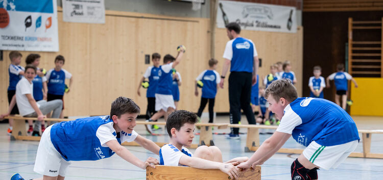 In der Gemeinschaft macht Sport am meisten Spaß. Zum Beispiel beim Ostercamp der VfL-Handballer.Foto: Jean-Luc Jacques