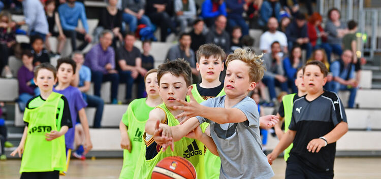 Kinder-Ostercamp Basketball mit 58 VereinenSporthalle Stadtmitte