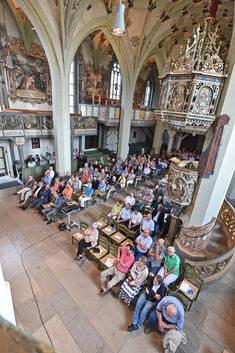 In der Peterskirche hielt Thomas Zotz einen Vortrag über die Verbindung der Zähringer zur Limburgstadt. Bis zum 16. August ist i
