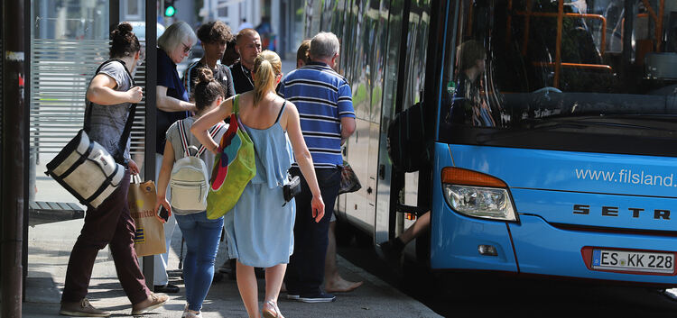 Mehr Menschen als bisher sollen Kirchheims Busse nutzen, sobald es das Stadtticket gibt.Fotos: Jean-Luc Jacques/Oliver Buerkle