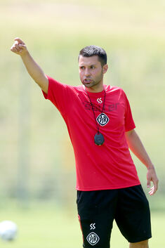 Nachdem er zuletzt in Aalen tätig war, gibt Sandro Stuppia künftig im Jugendzentrum von Eintracht Frankfurt die Richtung vor. Fo