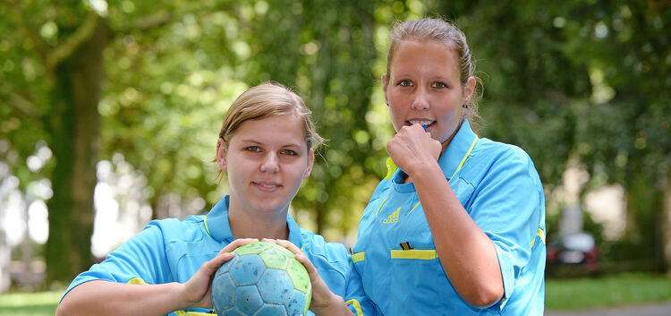 Handball-Schiedsrichtergespann Daniela Aierle und Jana Postendörfer