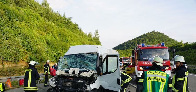 Die A¿8 Richtung München war nach dem Unfall zeitweise voll gesperrt.Foto: SDMG/Woelfl