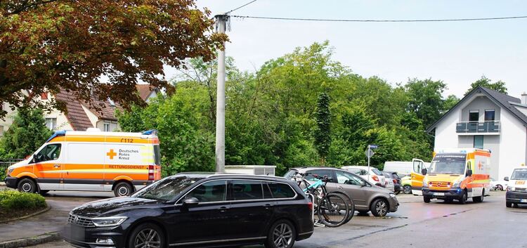 Am Freitagmorgen, kurz nach 11.30 Uhr, stiessen in der Kirchheimer Strasse in Weilheim ein VW Golf und ein VW Passat zusammen. D