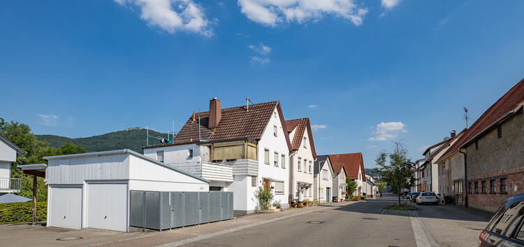Hinter den Gebäuden der Schießhüttestraße darf zur Lauter hin gebaut werden.  Foto: Carsten Riedl