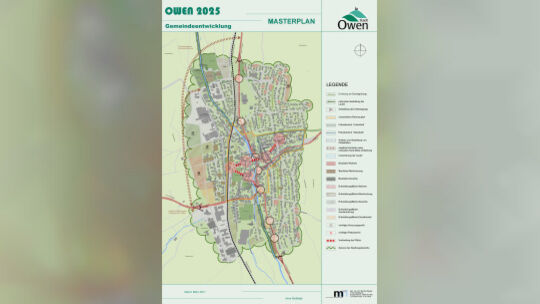 In Nord-Süd-Richtung durchschneidet die B¿465 Owen (im Plan von links nach rechts). Um einen Teil des Verkehrs aus dem Städtchen