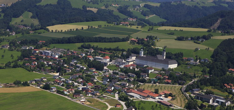 Die österreichische Partnergemeinde des Musikvereins „Harmonie“ liegt im oberen Kremstal und ist bekannt durch sein barockes Sti
