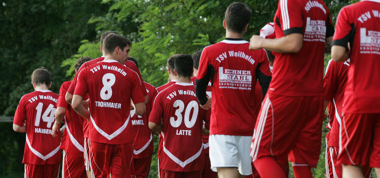 Immer in Bewegung bleiben: Weilheims Landesligakicker sind morgen beim TSV Köngen gefordert. Foto: Jörg Bächle