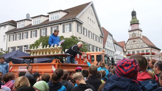 Die Pokale und Urkunden waren bei der Siegerehrung heiß begehrt. Foto: Jörg Bächle Die Pokale und Urkunden waren bei der Siegerehrung heiß begehrt. Foto: Jörg Bächle