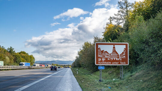 Autobahnschild "Kirchheim"