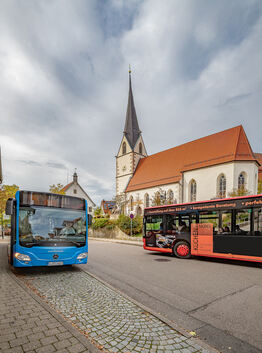 Ab Januar kostet eine Busfahrt innerhalb Schlierbachs nur noch einen Euro. Foto: Carsten Riedl