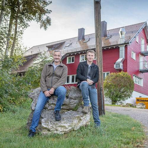 Peter Misof (links) und Manuel Rothfuß freuen sich darauf, Ende nächster Woche das Harpprechthaus wiedereröffnen zu können. Beid