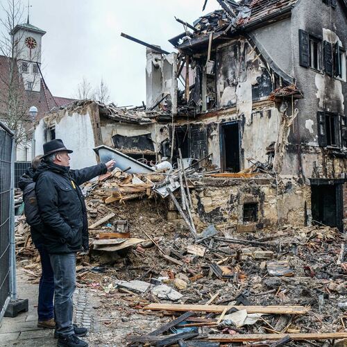 Wie es zu dem Unfall gekommen ist, ist noch nicht geklärt. Die Ruine wurde abgerissen. Foto: SDMG/Sven Kohls