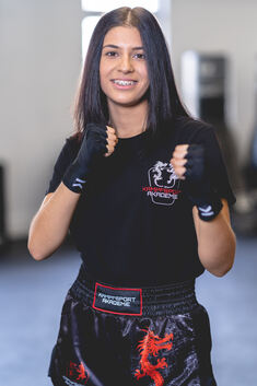 Jung, dynamisch und erfolgreich: Bircan Pinar ist Weltmeisterin im Leichtkontakt-Kickboxen. Foto: Kampfsportakademie Kirchheim