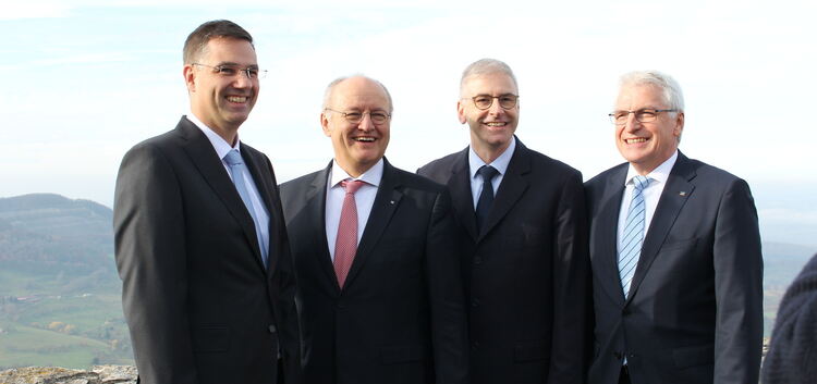 Martin Winkler, Heinz Fohrer, Markus Schaaf und Eberhard Gras (von links) auf dem Hohenneuffen. Sie bilden das Vorstandsquartett