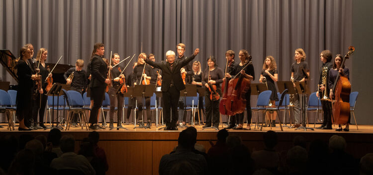 Das Symphonische Orchester der Musikschule sorgte für eine gelungen Abrundung des Konzerts.Foto: Johannes Stortz