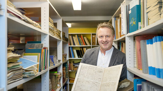 Was im Archiv des Kirchheimer Kantorats so alles schlummert: Ralf Sach hat drei unbekannte Chorwerke Mozarts „ausgegraben“.Fotos Was im Archiv des Kirchheimer Kantorats so alles schlummert: Ralf Sach hat drei unbekannte Chorwerke Mozarts „ausgegraben“.Fotos