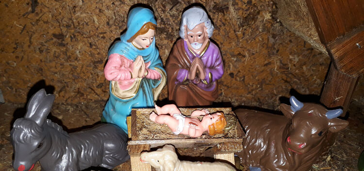 Krippe Weihnachten Stall Maria und Josef