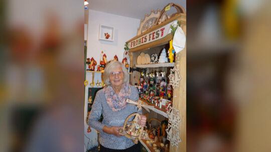 Die Pyramide war für Trude Brucker die Initialzündung, um sich mit kunsthandwerklichen Holzprodukten aus dem Erzgebirge intensiv