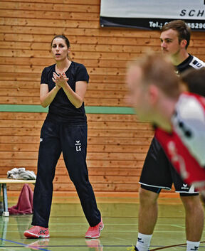 Applaus von der Trainerin: Lyubka Rund war mit ihrem Team zufrieden. Foto: Markus Brändli