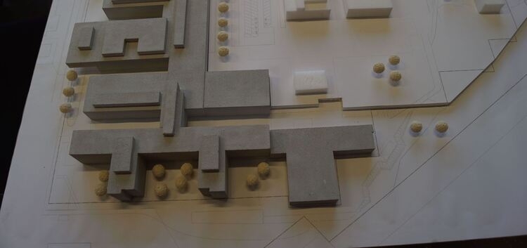 Das Modell zeigt die Pläne für die neuen Räumlichkeiten auf dem Krankenhausgelände in Nürtingen. Foto: Medius-Kliniken