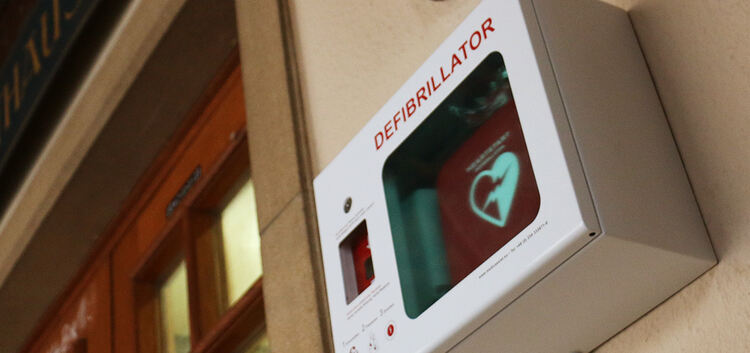 Der Defibrillator am Kirchheimer Rathaus. Bild: pr