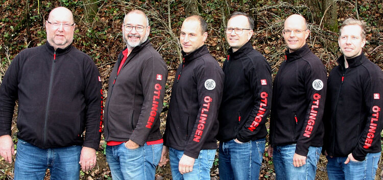 So sehen Meister aus (v. l.): Trainer Markus Geipel, Torben Engel, Achim Rieger, Stefan Scharpf, Jörg Kobarg und André Böhm. Fot