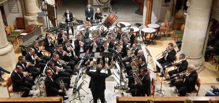 Die Musiker der Brass Band brachten auch Humor in die Marienkirche.  Foto: Gabriele Böhm