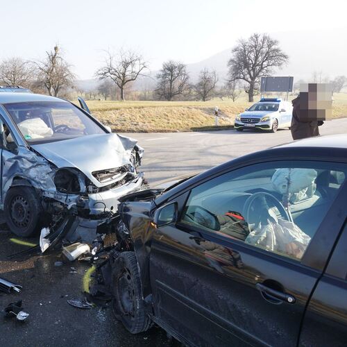 Am Mittwochmittag gegen 12:15 Uhr ereignete sich auf der K1250 zwischen Bissingen an der Teck und Ochsenwang ein Verkehrsunfall.