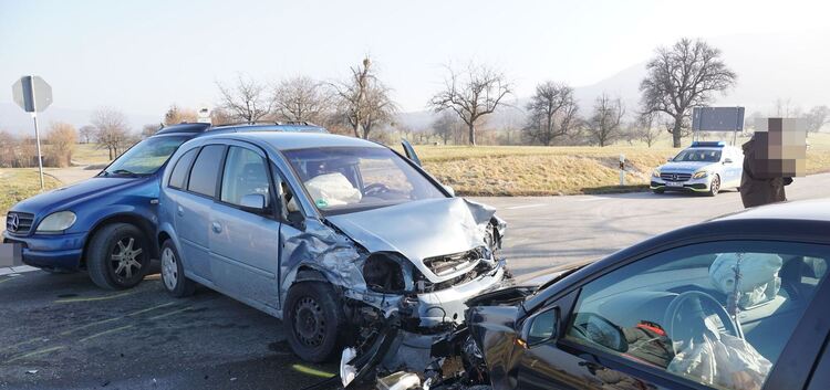 Am Mittwochmittag gegen 12:15 Uhr ereignete sich auf der K1250 zwischen Bissingen an der Teck und Ochsenwang ein Verkehrsunfall.