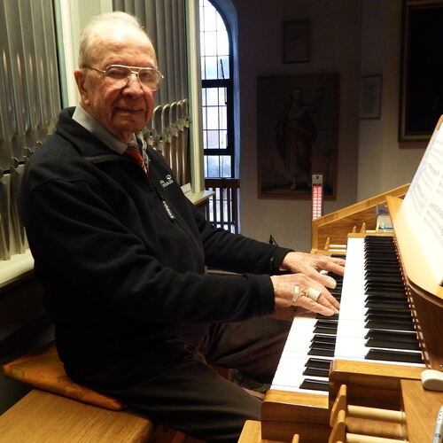Fast acht Jahrzehnte lang bereicherte Hans Gölz das Kirchengemeindeleben von Gruibingen als Organist. Foto: Patricia Jeanette Mo