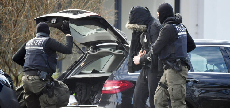 Die Verdächtigen sind zum Bundesgerichtshof in Karlsruhe gebracht worden.Foto: dpa