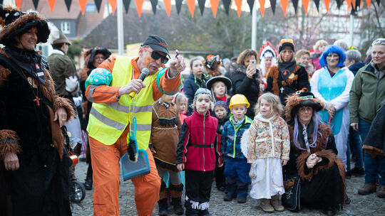 Fasching in Lenningen. Fotos: Carsten Riedl