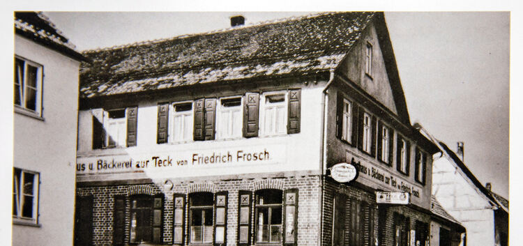 Gasthof " Zur Teck" (beim "Froscha-Bäck") - Bahnhof Dettingen - Geschichtsverein und Landfrauenverein - Gasthausgeschichten mit
