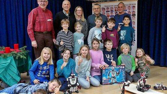 So macht Schule Spaß: Technik begeistert alle Generationen.Fotos: Sabine Ackermann So macht Schule Spaß: Technik begeistert alle Generationen.Fotos: Sabine Ackermann