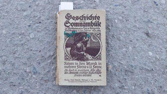 Das Buch reisen in den Mond. Foto: Carsten Riedl