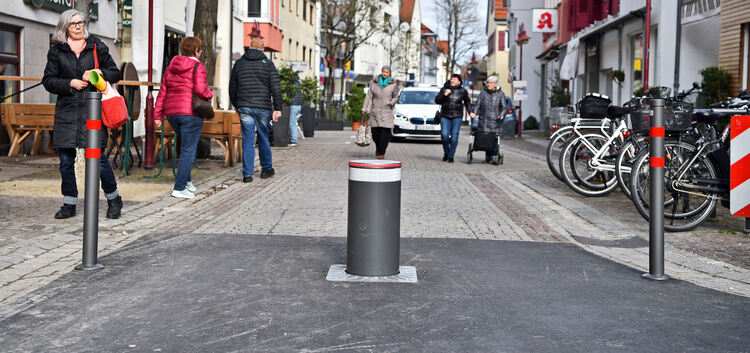 Der Poller in der Dettinger Straße: Foto: Markus Brändli