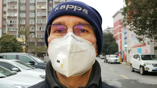 Die 3M-Masken vermittelten Martin Abendschein in China ein Gefühl der Sicherheit. Die 3M-Masken vermittelten Martin Abendschein in China ein Gefühl der Sicherheit.