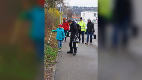Egal ob Groß oder Klein, beim Markungsputz haben alle kräftig mit angepackt. Foto: Thomas Krytzner