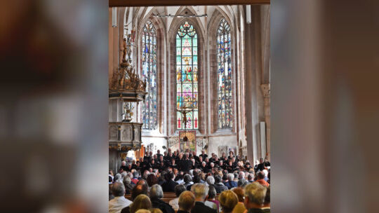 Hohe Besucherzahlen in der Kirche wegen eines Chorkonzerts: Derzeit ist das kaum vorstellbar. Besserung ist in den vier Wochen b Hohe Besucherzahlen in der Kirche wegen eines Chorkonzerts: Derzeit ist das kaum vorstellbar. Besserung ist in den vier Wochen b