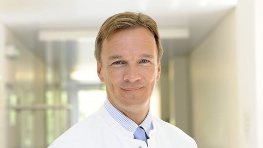 Professor Dr. Bernhard Hellmich. Foto: Britt Moulien Professor Dr. Bernhard Hellmich. Foto: Britt Moulien