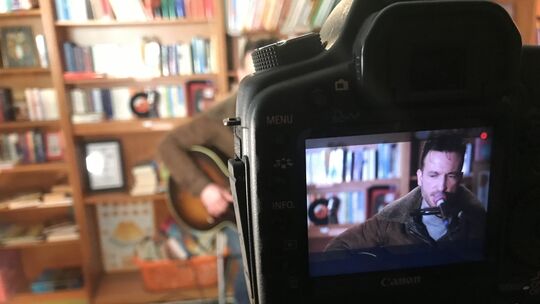 Aufnahmen für Youtube und Facebook in der Kirchheimer Schenkscheue. Fotos: pr
