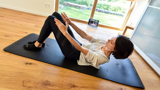Selbstversuch Pilates online-Kurs via Zoom in Coronazeiten