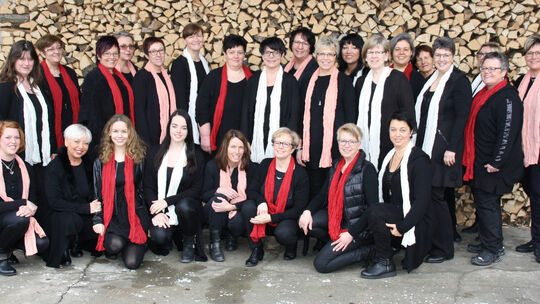 Gabriele Grabinger leitet auch den Chor Anima Musica aus Neidlingen. Fotos: pr