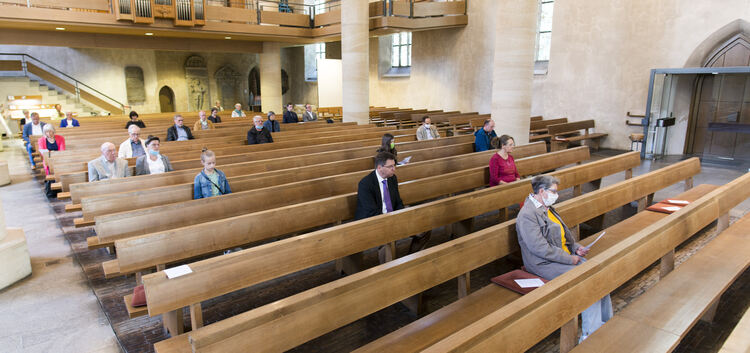 Die Zahl der Gottesdienstbesucher am Pfingstsonntag in der Kirchheimer Martinskirche war überschaubar, Mundschutz keine Pflicht.